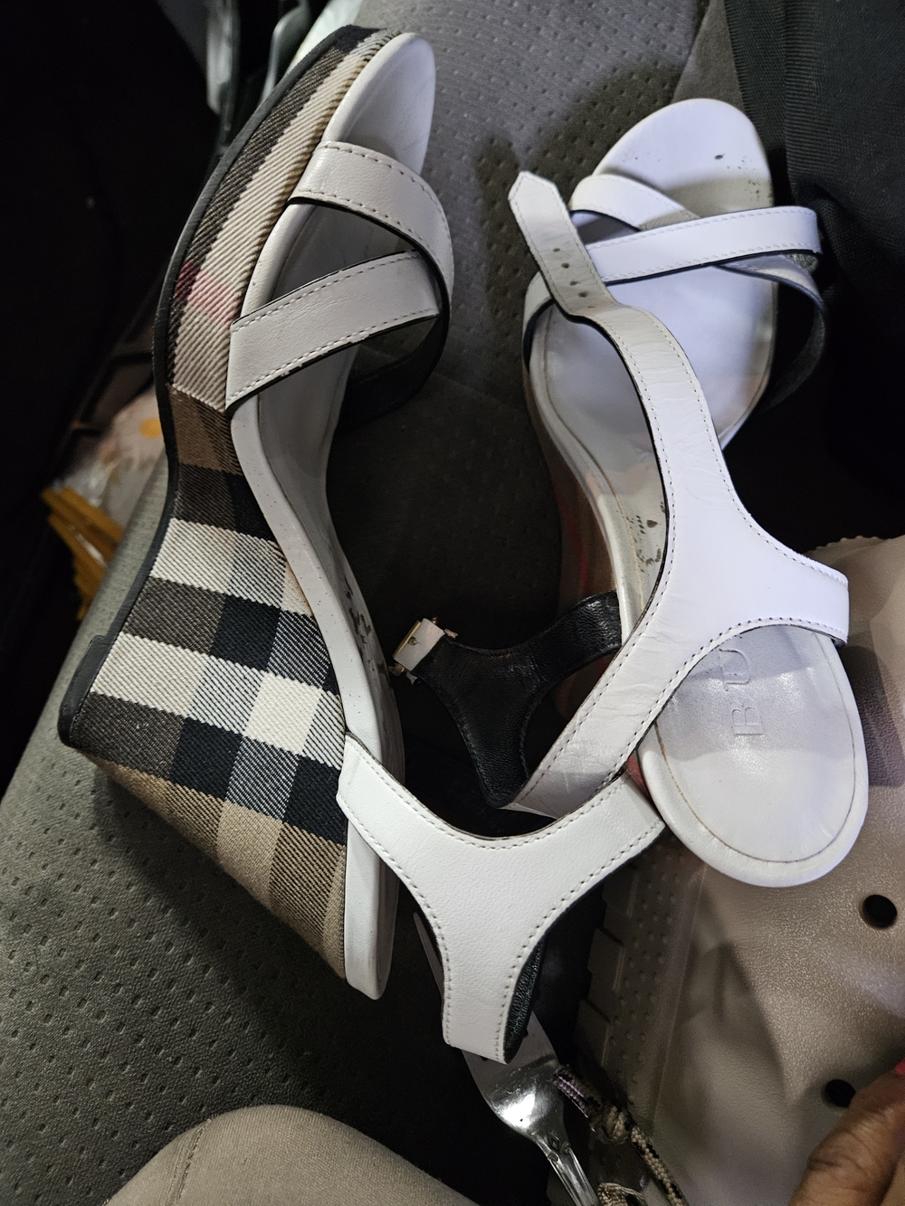 Burberry White Leather Wedge Sandals with Signature Plaid